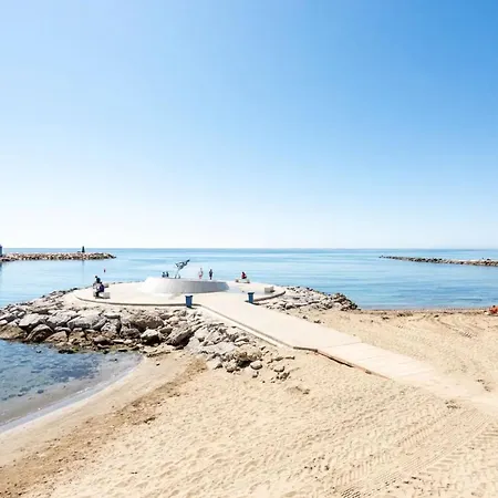 Beachfront Studio With Stunning Sea Views Marbella Buitenkant foto