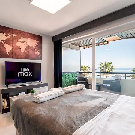 Beachfront Studio With Stunning Sea Views Marbella Buitenkant foto